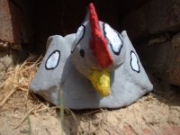 Poule en plâtre